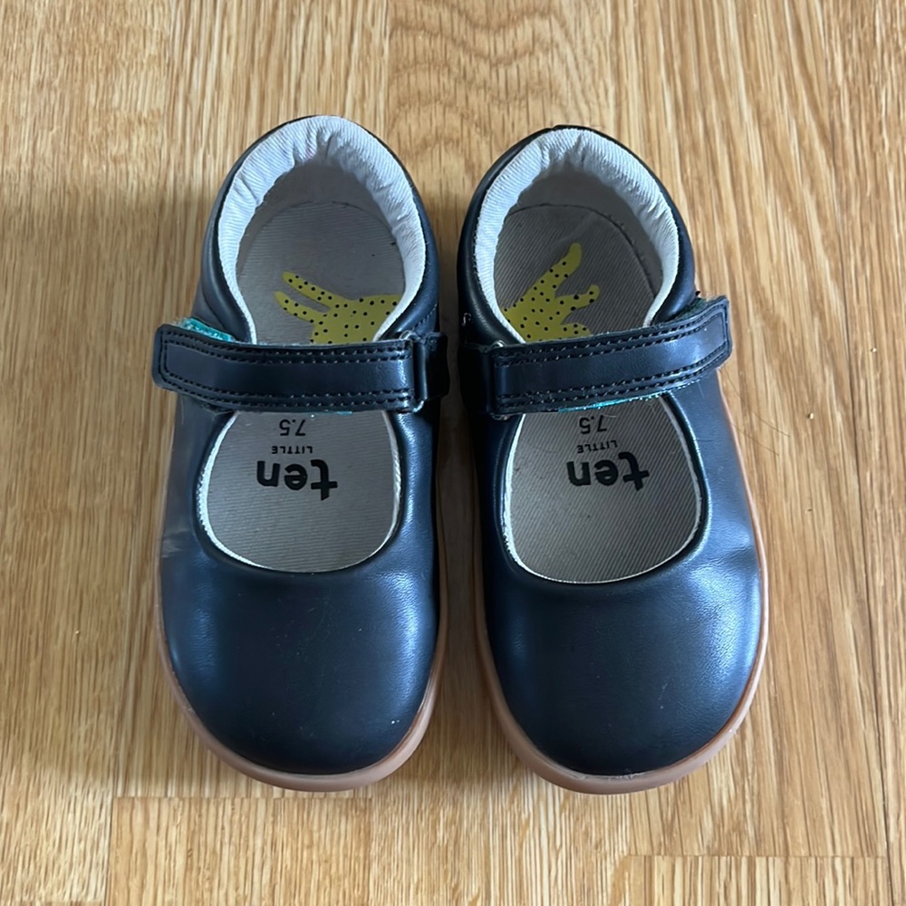 ten Little Toddler Black Mary Jane Shoes size 7.5